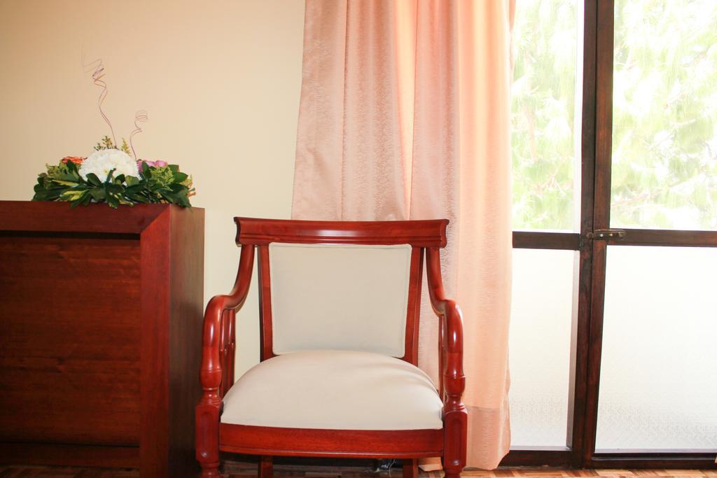 Hotel Villa Lafayette Кито Номер фото